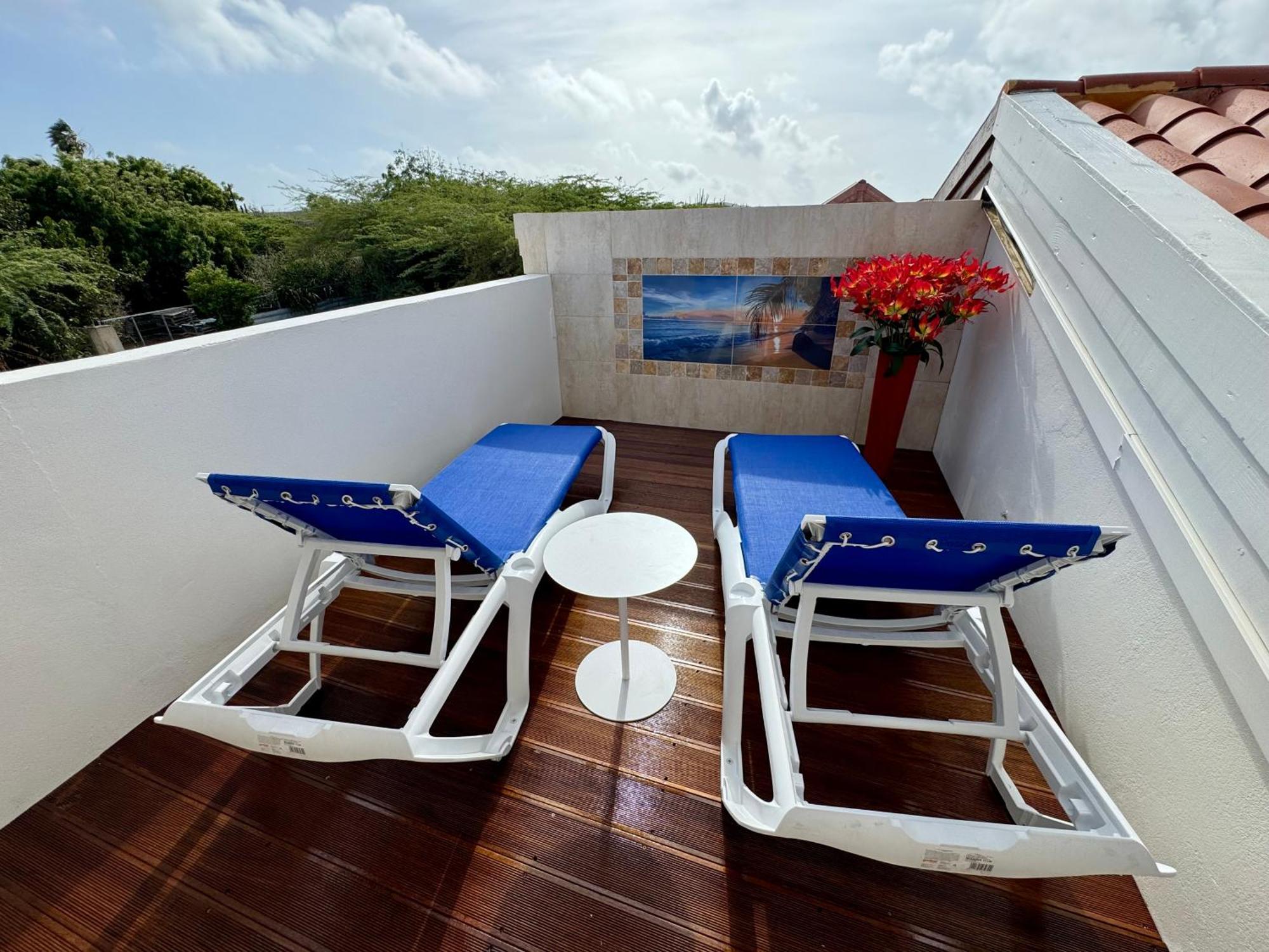 Boutique Hotel Swiss Paradise Aruba Villas And Suites Palm Beach Eksteriør bilde